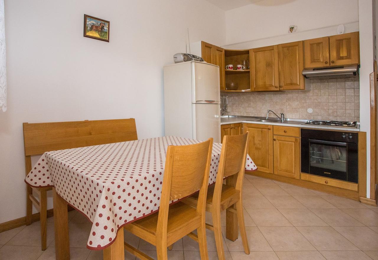 Apartments Staver Πόρετς Εξωτερικό φωτογραφία