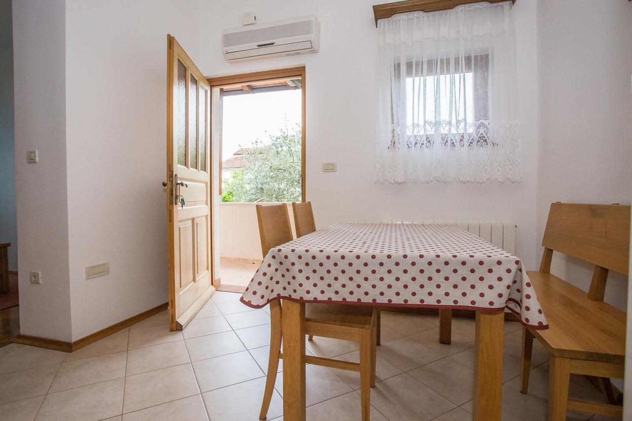 Apartments Staver Πόρετς Εξωτερικό φωτογραφία