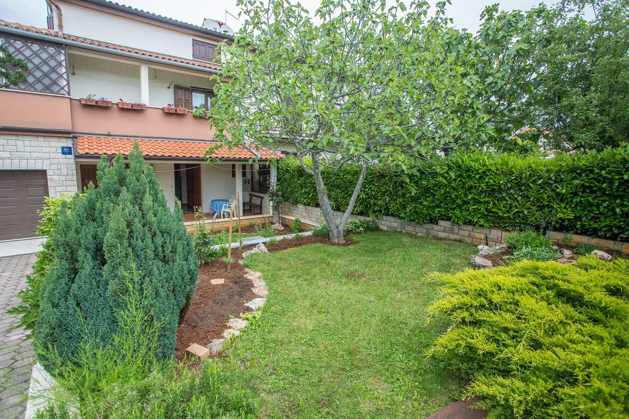 Apartments Staver Πόρετς Εξωτερικό φωτογραφία